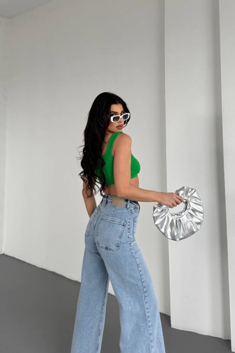 Front Pocket Detailed Jeans
