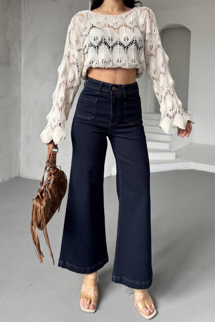 Front Pocket Detailed Jeans