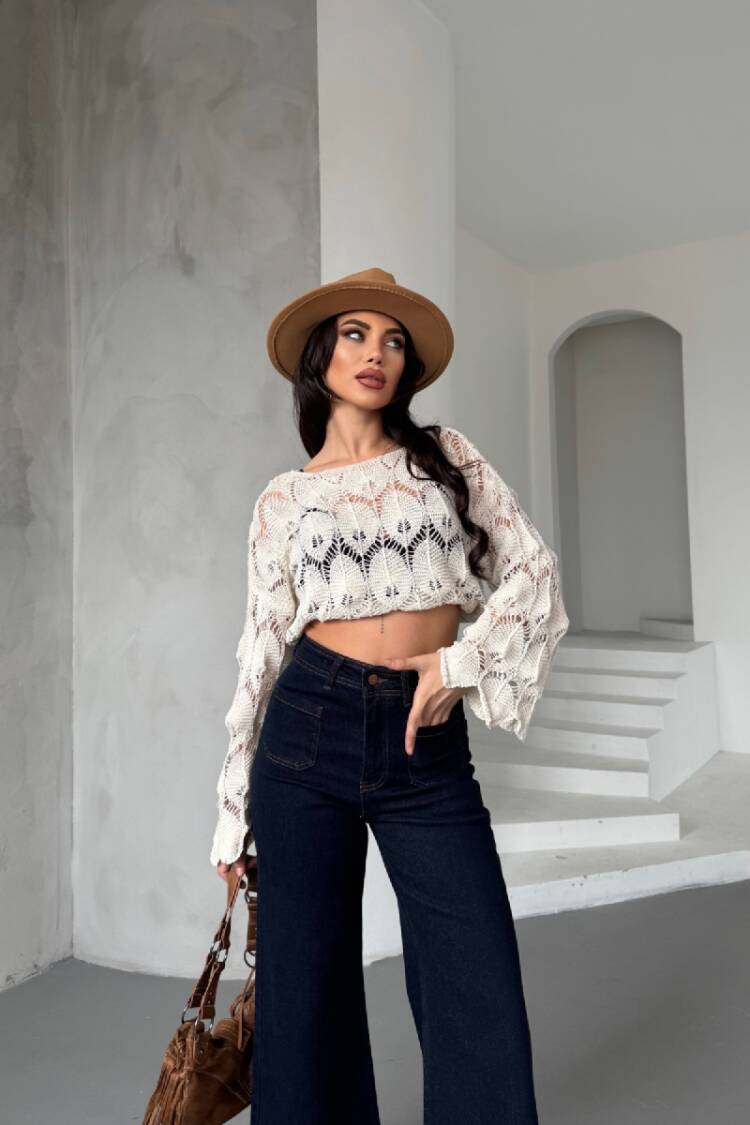 Front Pocket Detailed Jeans