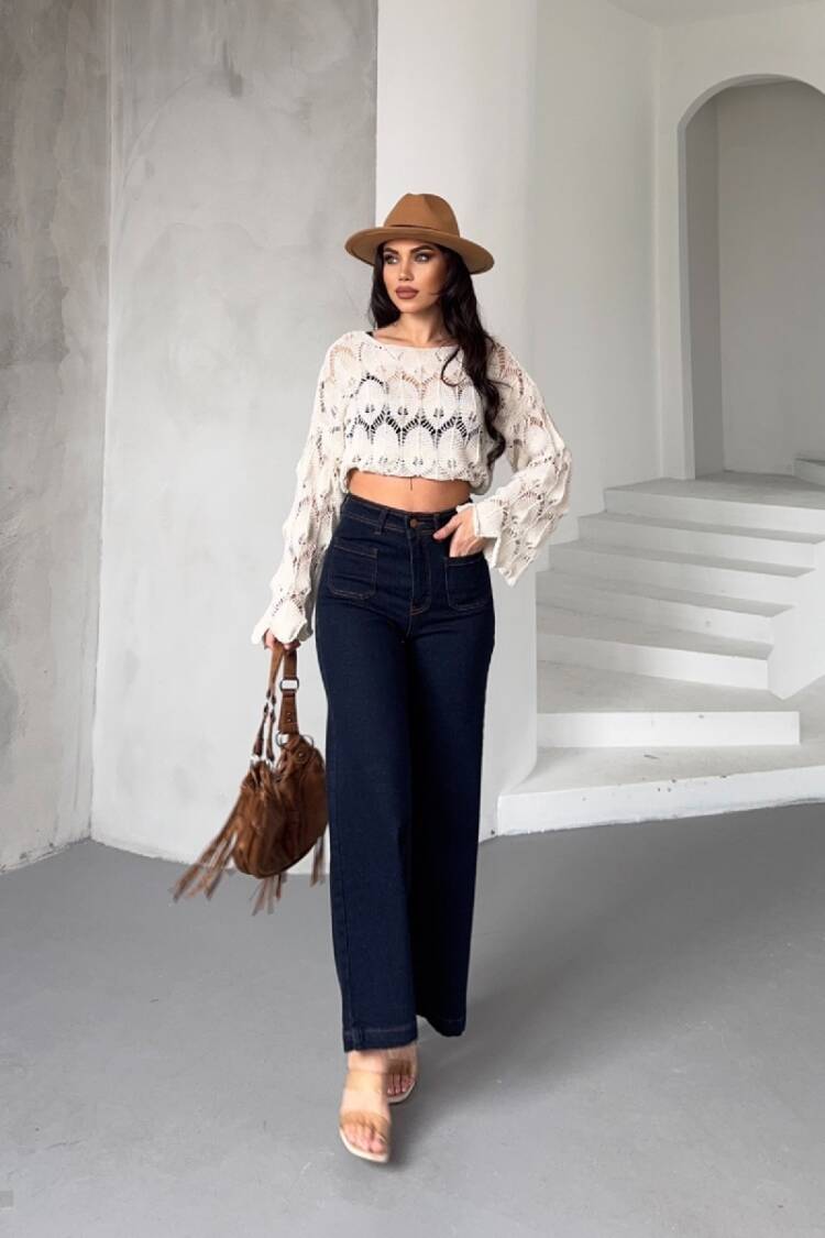 Front Pocket Detailed Jeans