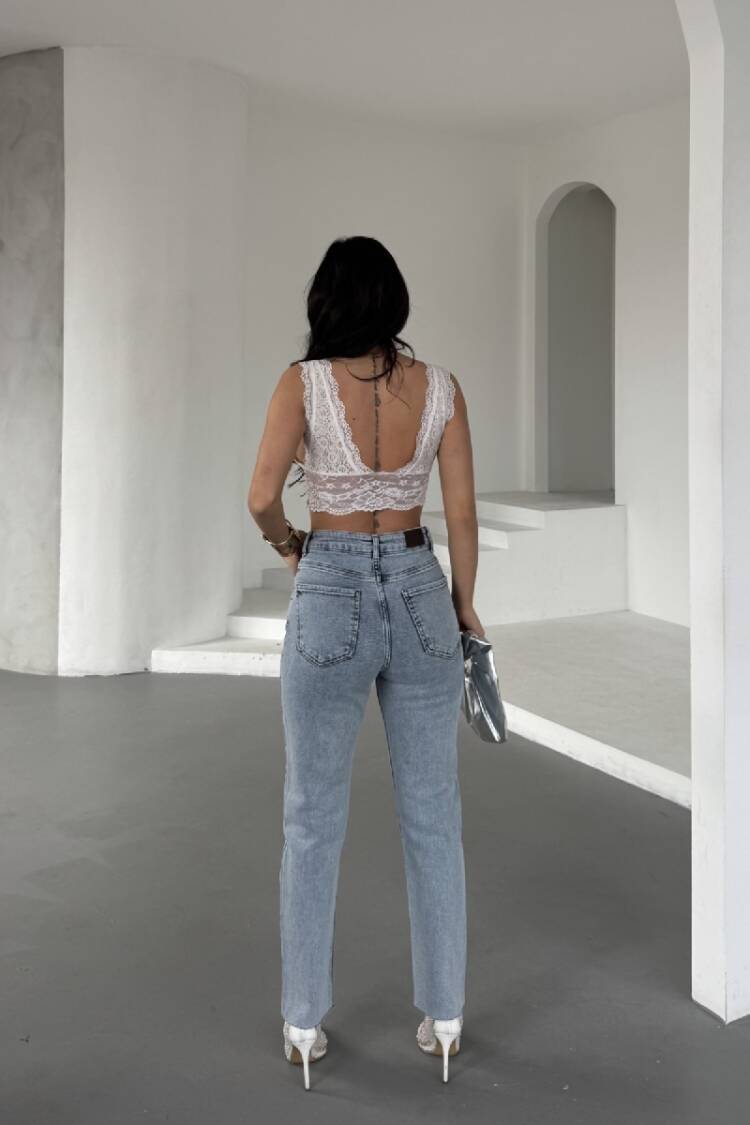 Mom Fit Jeans With Stones