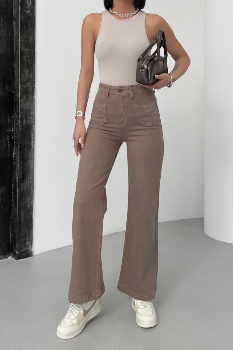 Front Pocket Detailed Jeans