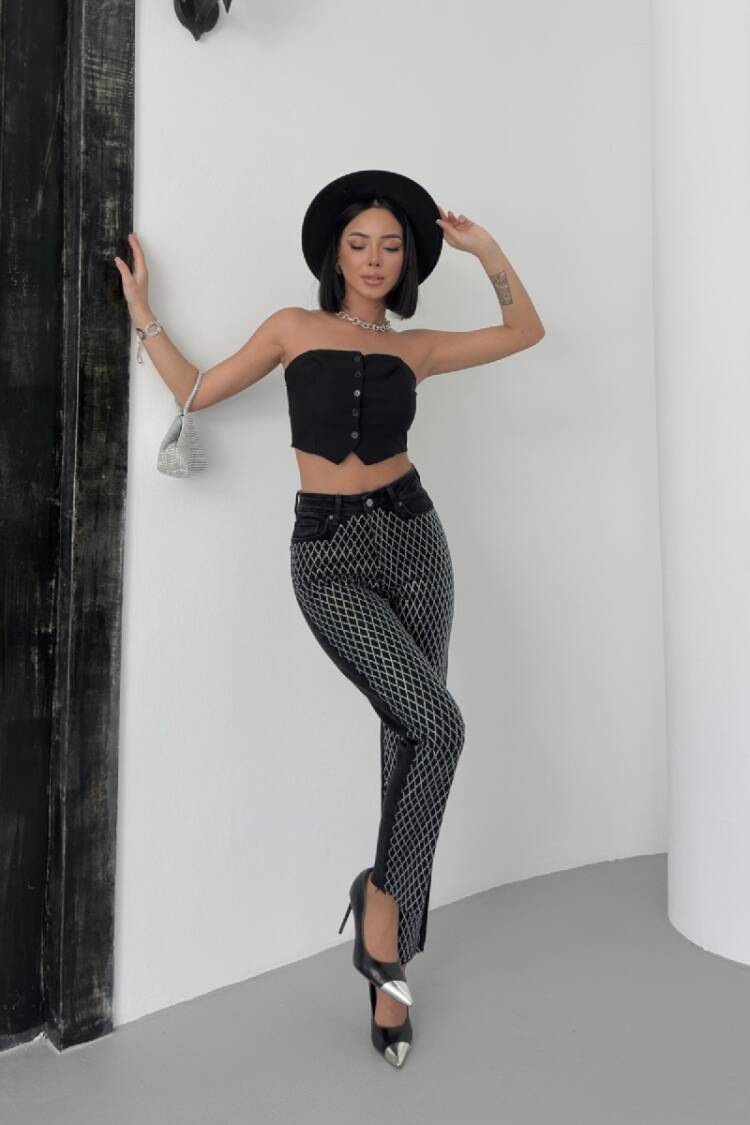 Mom Fit Jeans With Stones