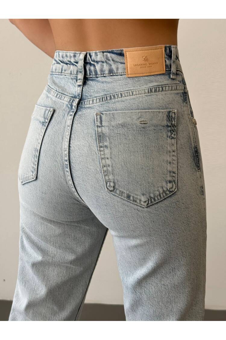 High Waist Front Pocket Stone Embroidery Detailed LightJeans