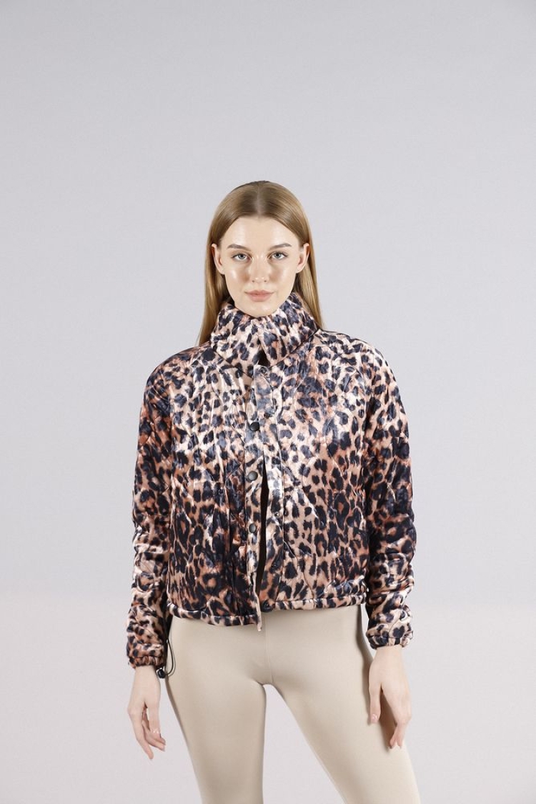 Snap-On Collar Coat - Leopard