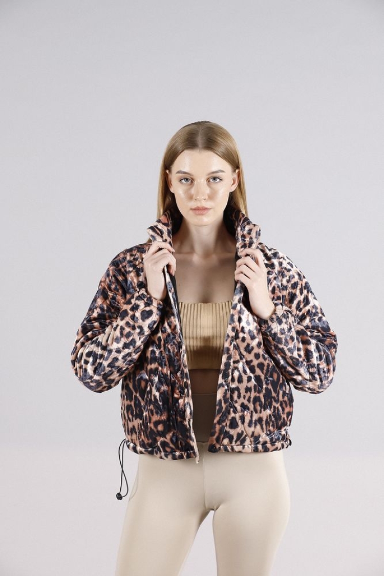 Snap-On Collar Coat - Leopard