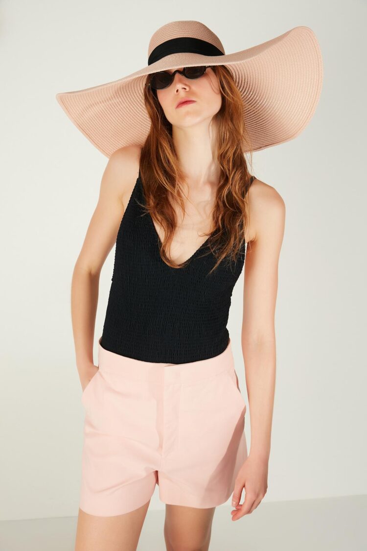 Wide Straw Hat With Belt