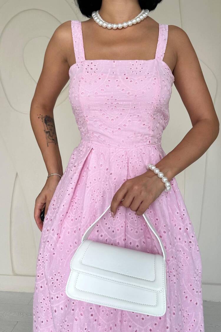 Embroidery Dress With Hangers