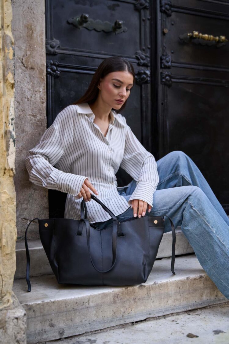 Leather Look Wallet Detailed Hand And Shoulder Bag