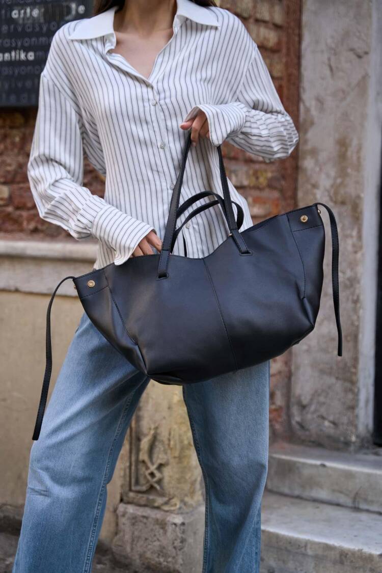 Leather Look Wallet Detailed Hand And Shoulder Bag