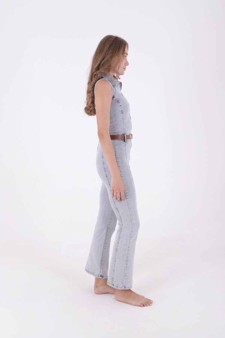 Sleeveless Zippered Denim Overalls With Cups
