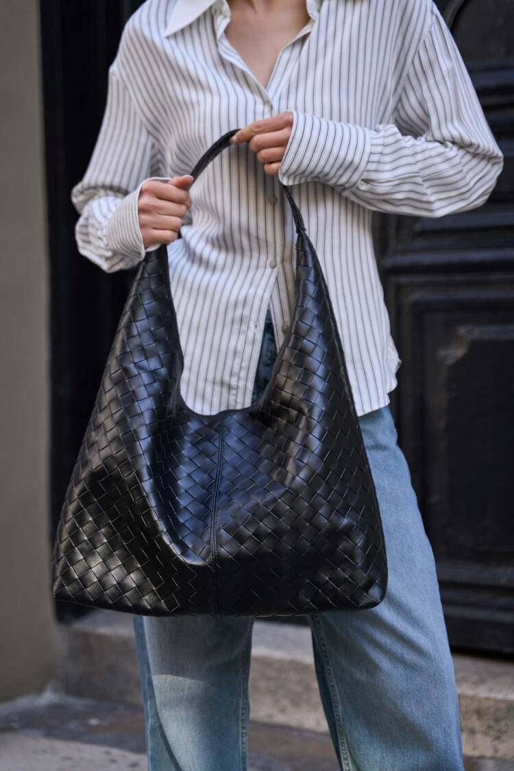 Knitted Patterned Leather Shoulder Bag