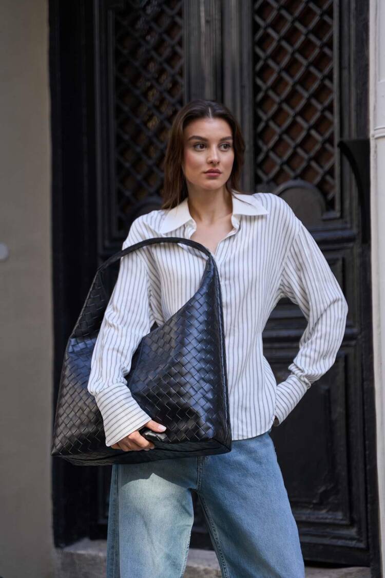 Knitted Patterned Leather Shoulder Bag