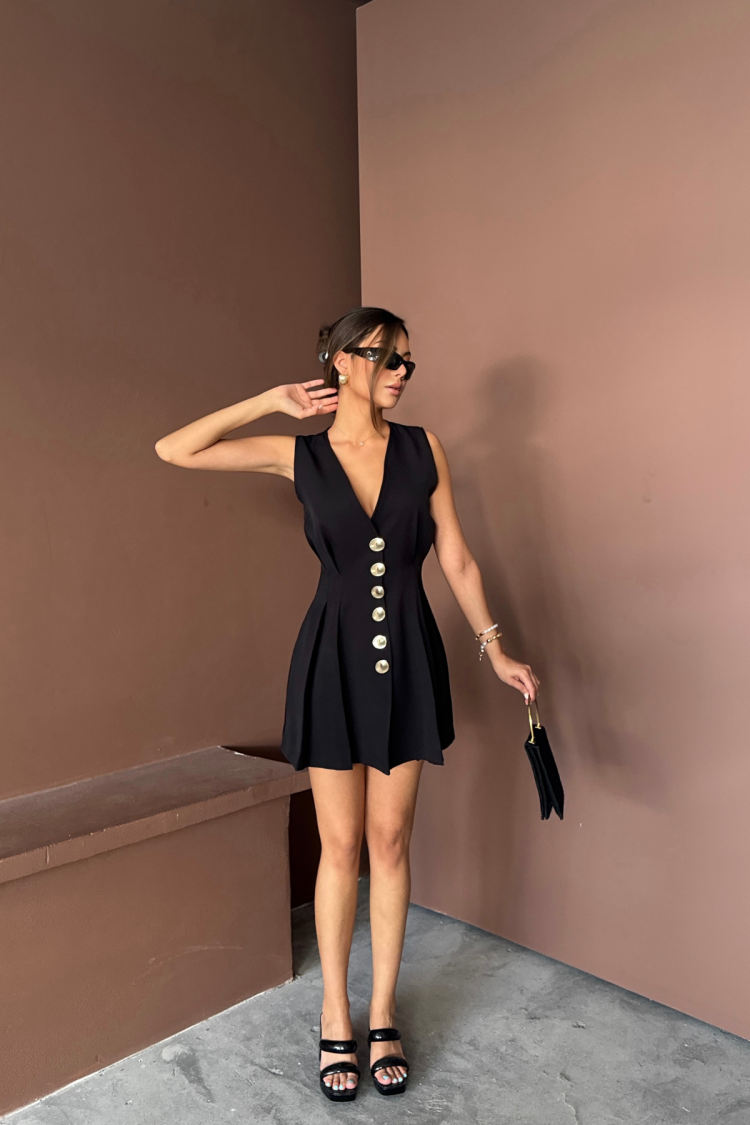 Sleeveless Gold Button Dress With Collar And Pleated Short