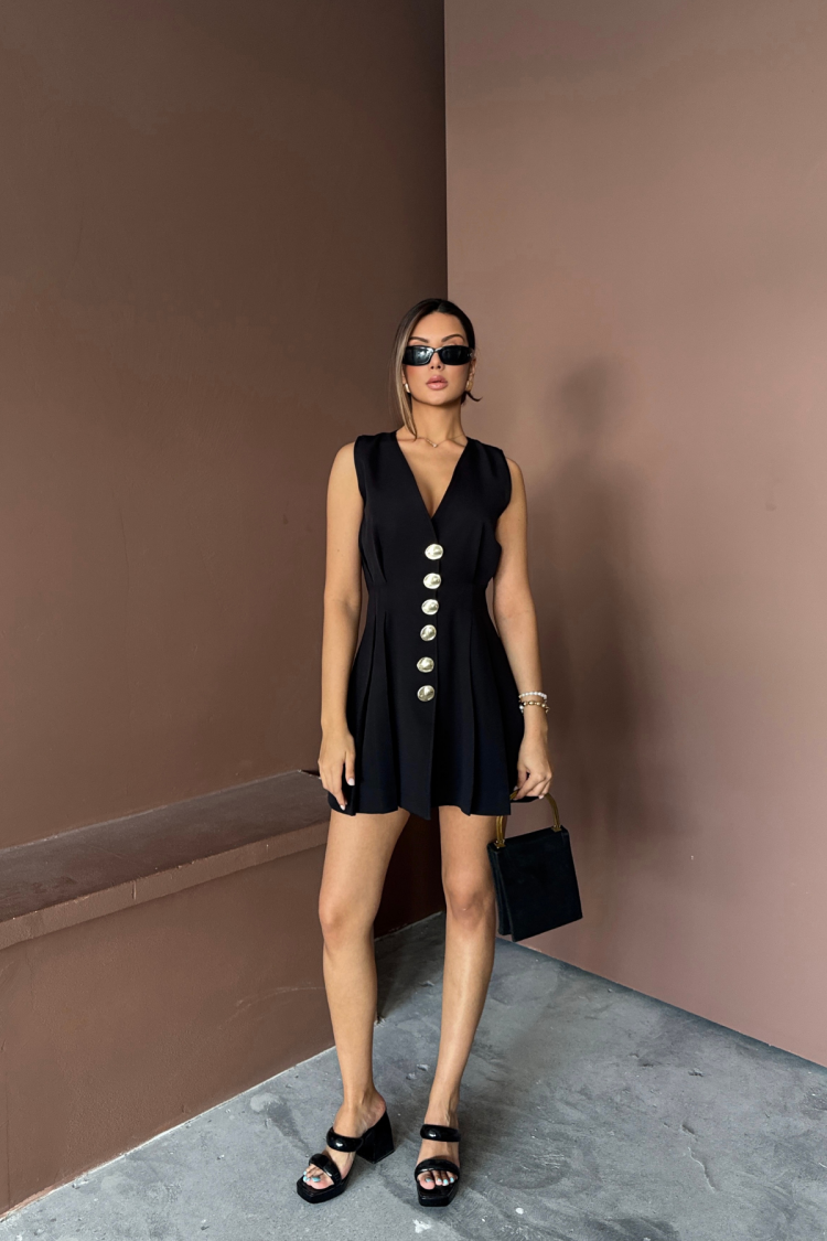 Sleeveless Gold Button Dress With Collar And Pleated Short