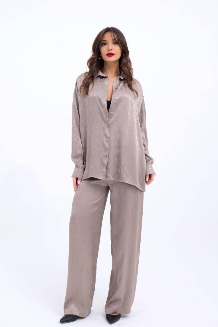 Team - Munich - Brand: Fame - Women's Clothing Wholesale - Globality Store