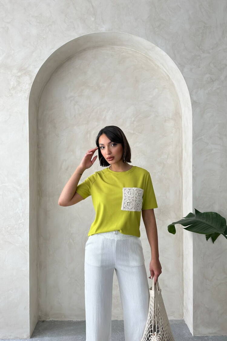 Pocket Detailed T-Shirt