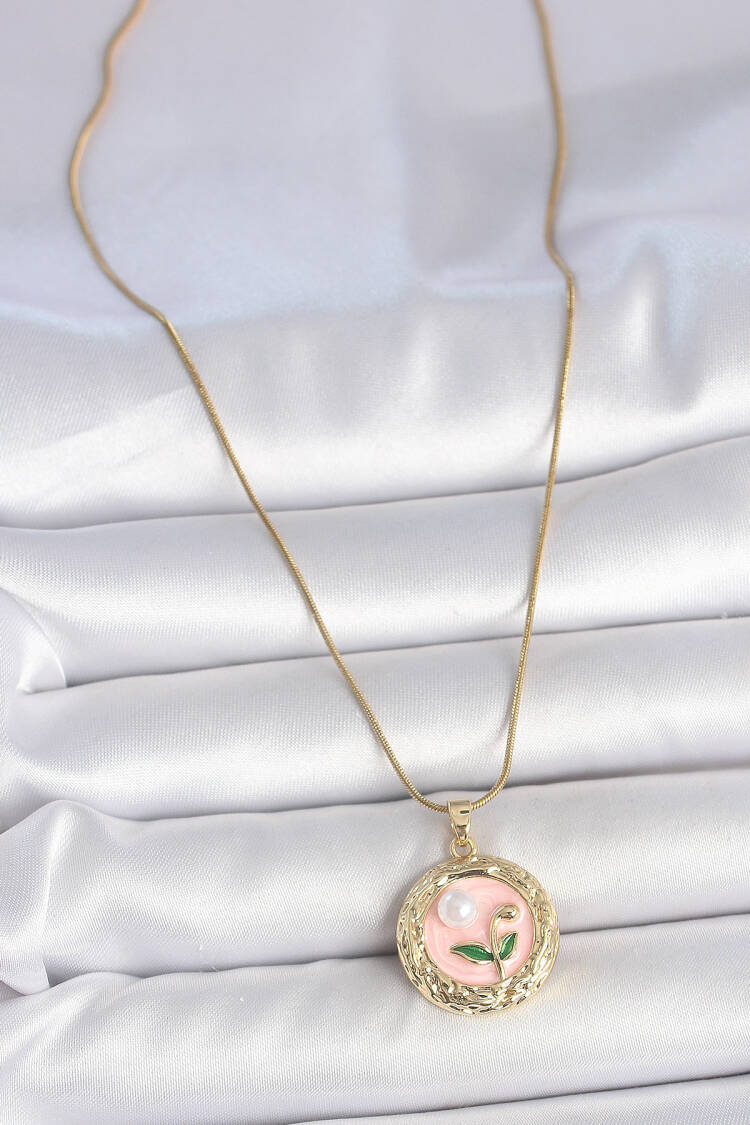 316l Steel Gold Color Chain Pink Flower Embroidered Pearl Detail Portrait Model Women Necklace