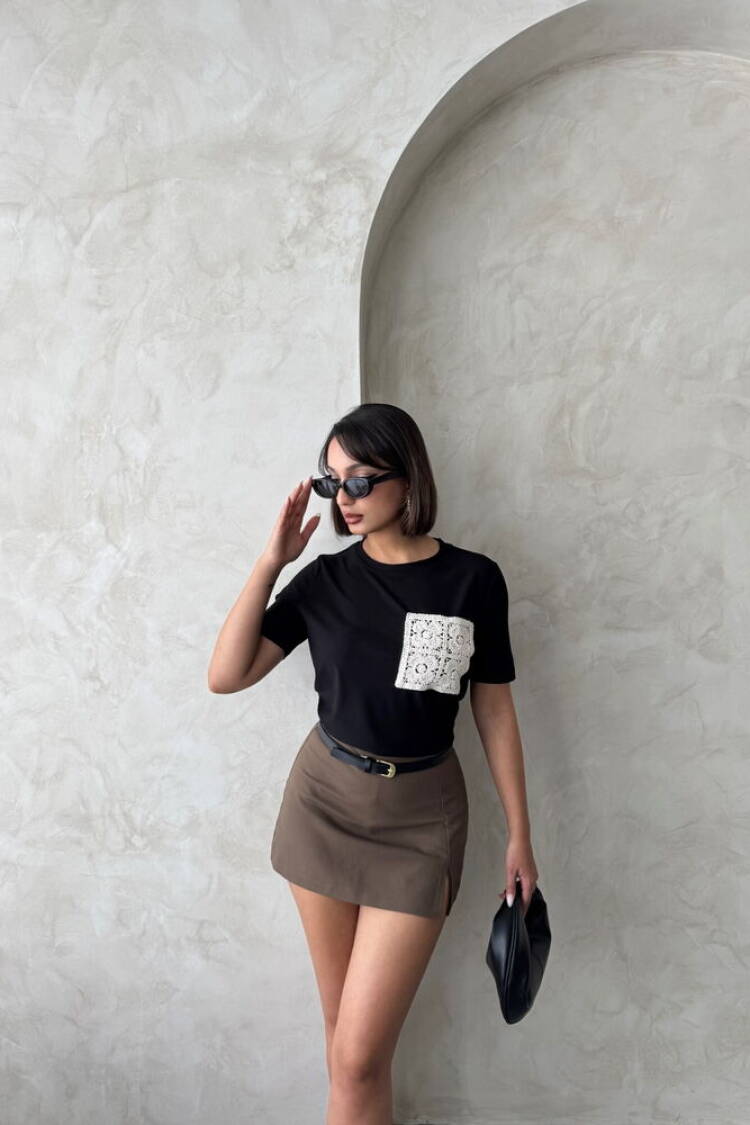 Pocket Detailed T-Shirt