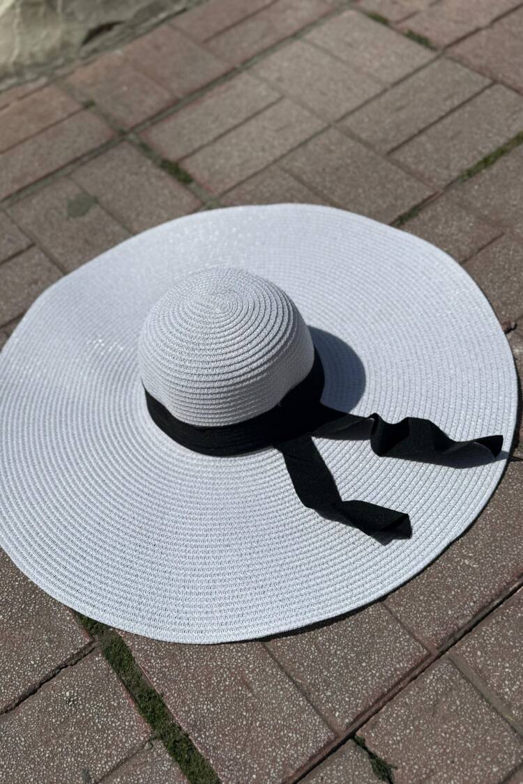 Wide Straw Hat With Belt