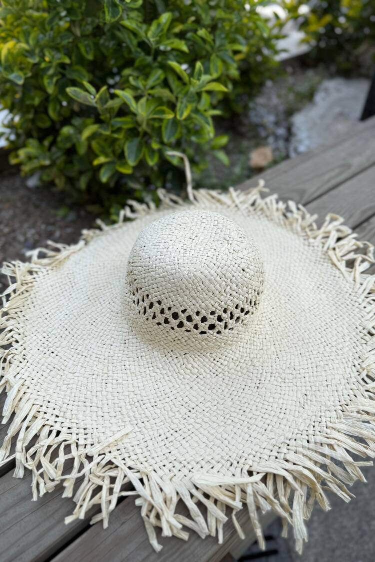 Fringed Wide Straw Hat - Beige