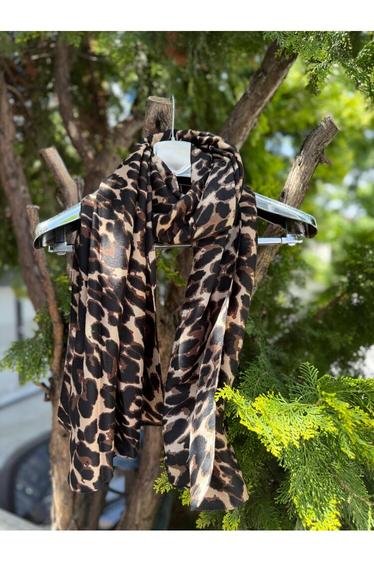 Leopard Print Color Shawl