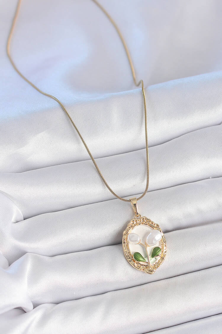 316l Steel Gold Color Chain White Enameled Pearl Flower Embroidered Portrait Model Women Necklace