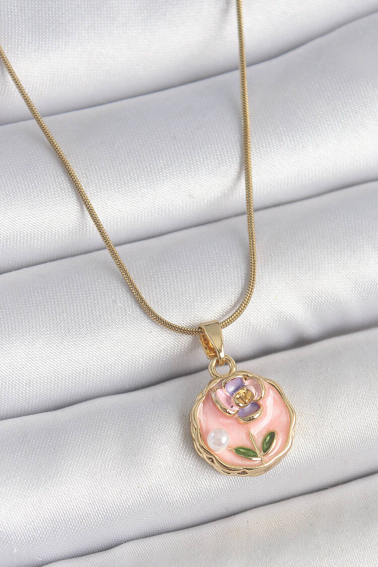 316l Steel Gold Color Chain Pink Minimal Flower Embroidered Pearl Detail Portrait Model Woman Necklace - Brand: Ebijuteri - Women's Clothing Wholesale - Globality Store