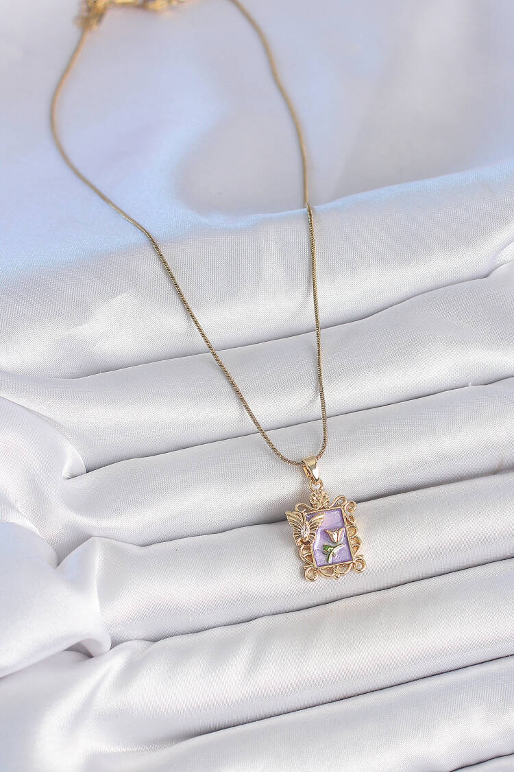 316l Steel Gold Color Chain Purple Enameled Flower Embroidered Zircon Stone Butterfly Detail Portrait Model Women Necklace