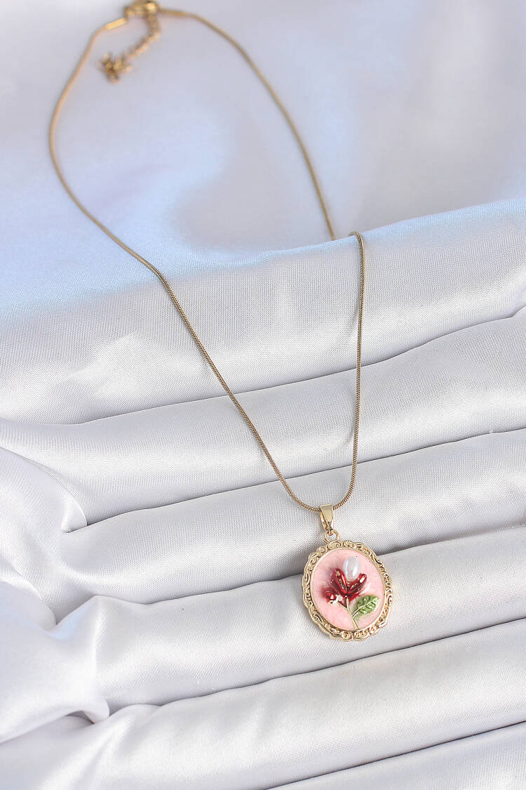 316l Steel Gold Color Chain Pink Enameled Pearl Flower Embroidered Portrait Model Women Necklace