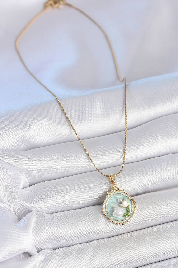 316l Steel Gold Color Chain Turquoise Enameled Pearl Flower Embroidered Portrait Model Women Necklace