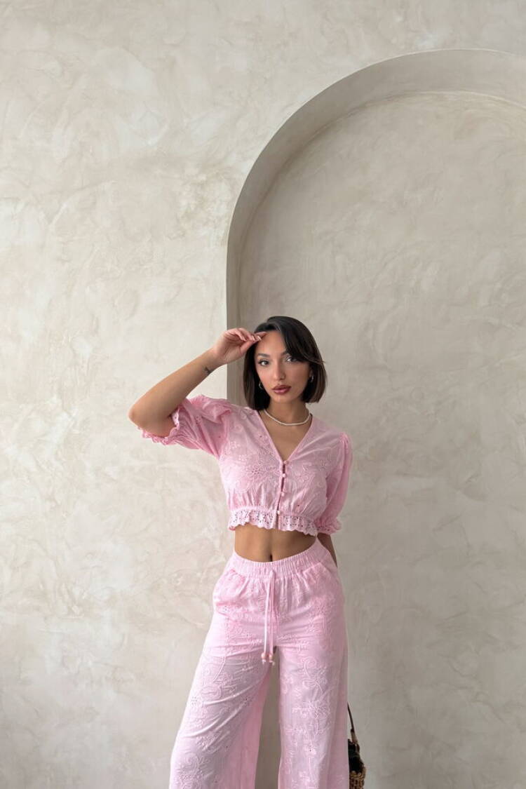 Floral Detailed Embroidered Blouse
