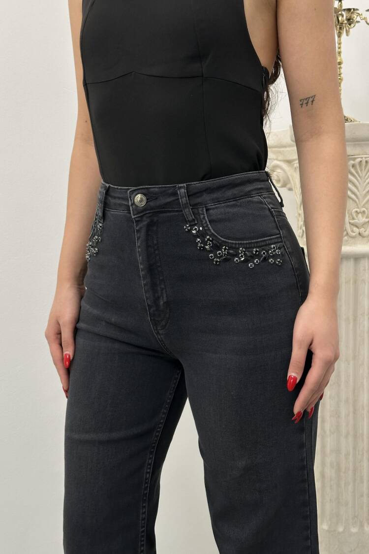 High Waist Pocket Stone Embroidery DetailedJeans