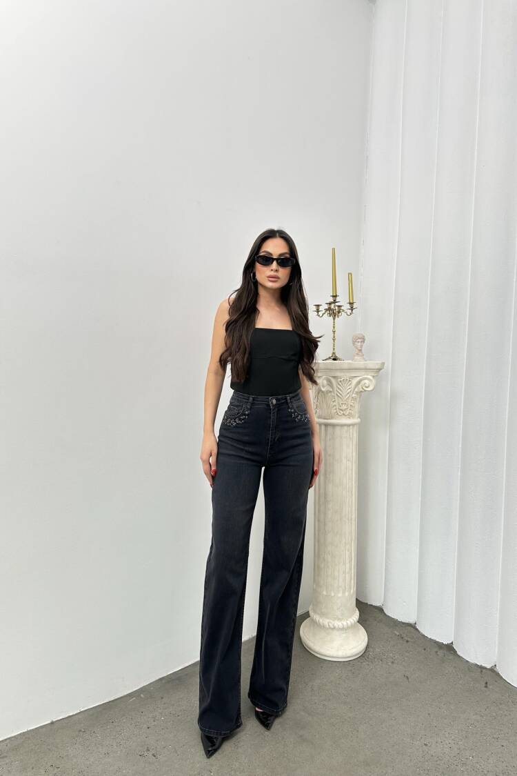 High Waist Pocket Stone Embroidery DetailedJeans