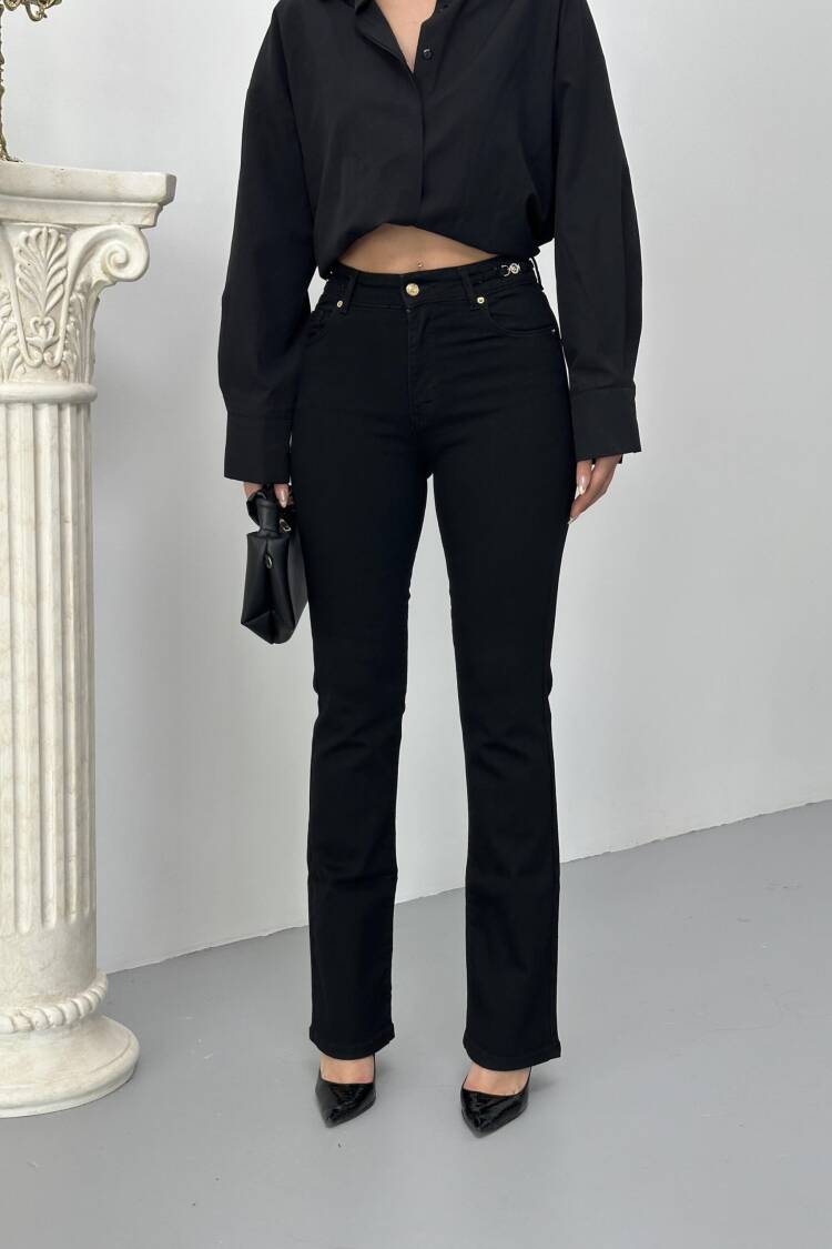 High Waist Belt Buckle Detailed Half Spanish LegJeans