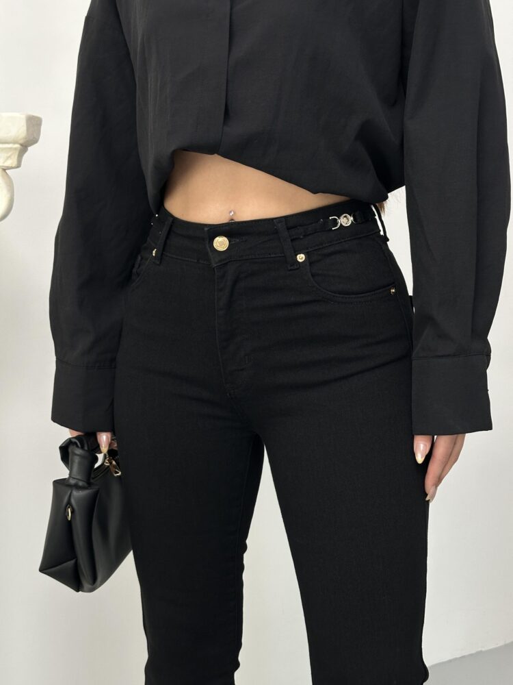 High Waist Belt Buckle Detailed Half Spanish LegJeans
