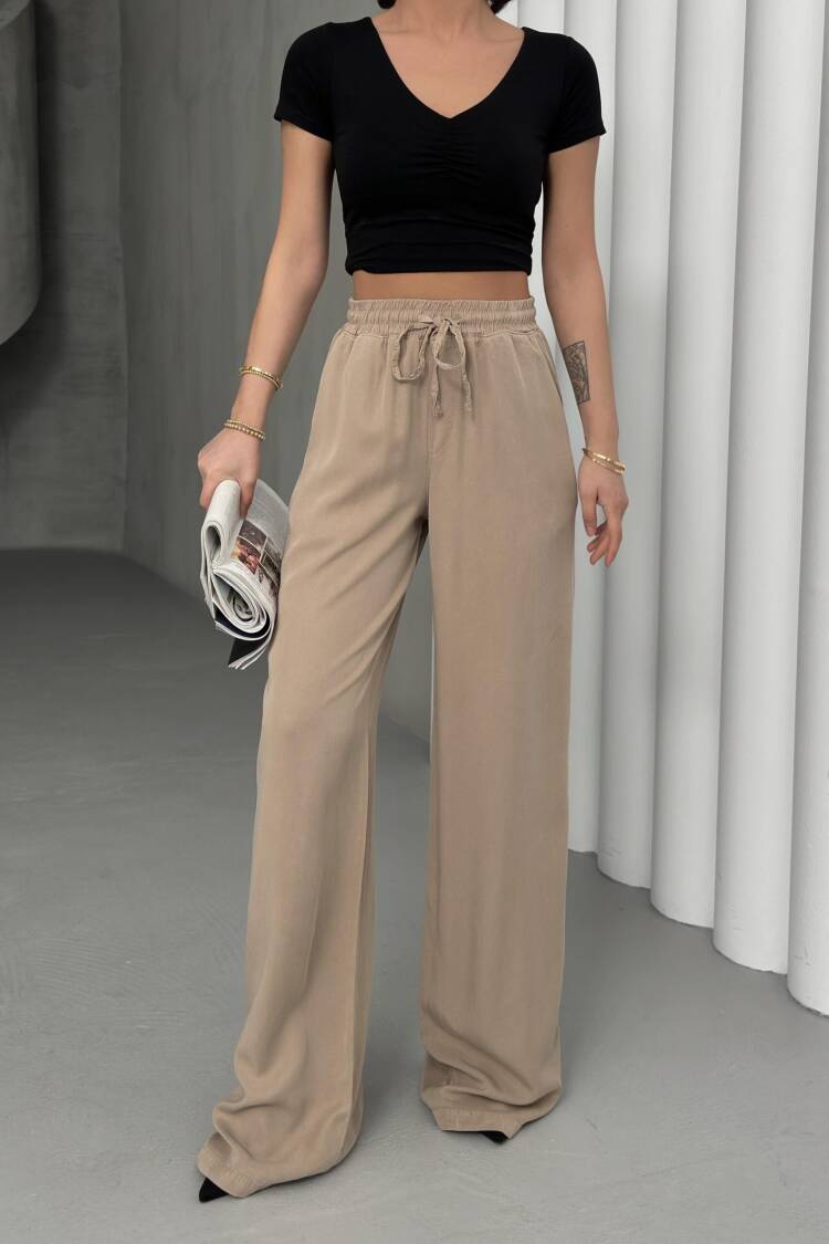 SloppyPalazzo Pants With Elastic Waist - Brand: LACARINO - Women's Clothing Wholesale - Globality Store