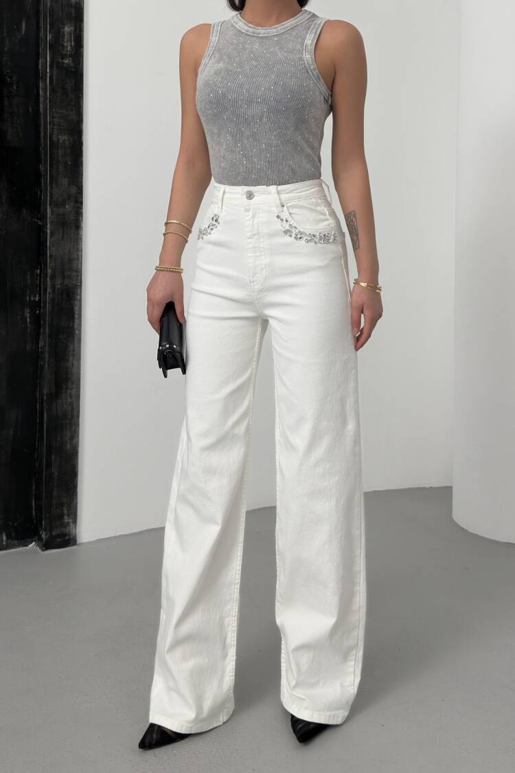 High Waist Pocket Front Pocket Stone Embroidery DetailedJeans