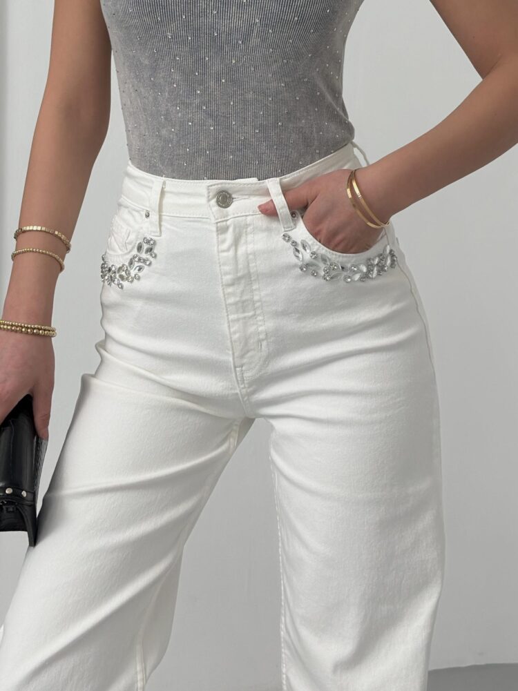 High Waist Pocket Front Pocket Stone Embroidery DetailedJeans