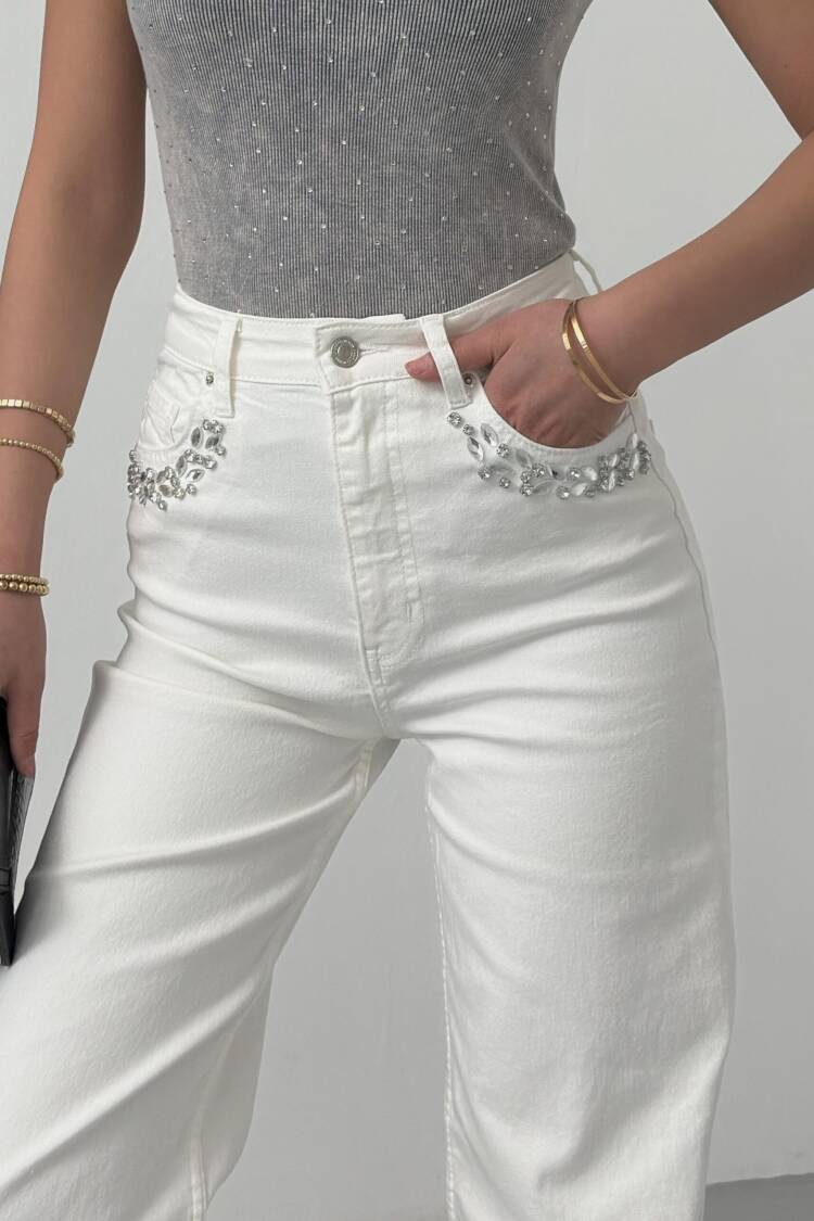 High Waist Pocket Front Pocket Stone Embroidery DetailedJeans