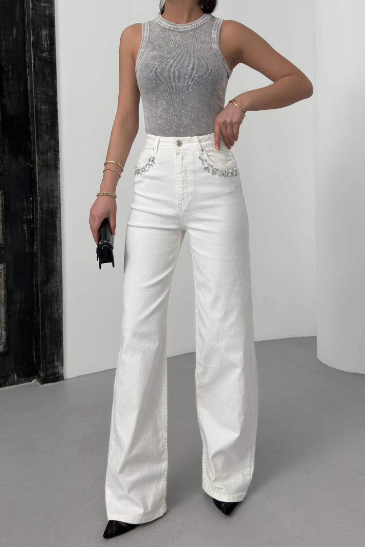 High Waist Pocket Front Pocket Stone Embroidery DetailedJeans