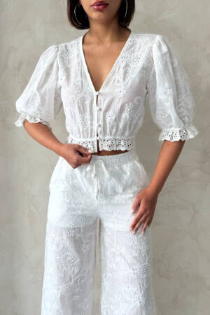 Floral Detailed Embroidered Blouse - Brand: Topshow - Women's Clothing Wholesale - Globality Store