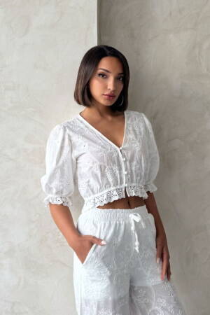 Floral Detailed Embroidered Blouse - Brand: Topshow - Women's Clothing Wholesale - Globality Store