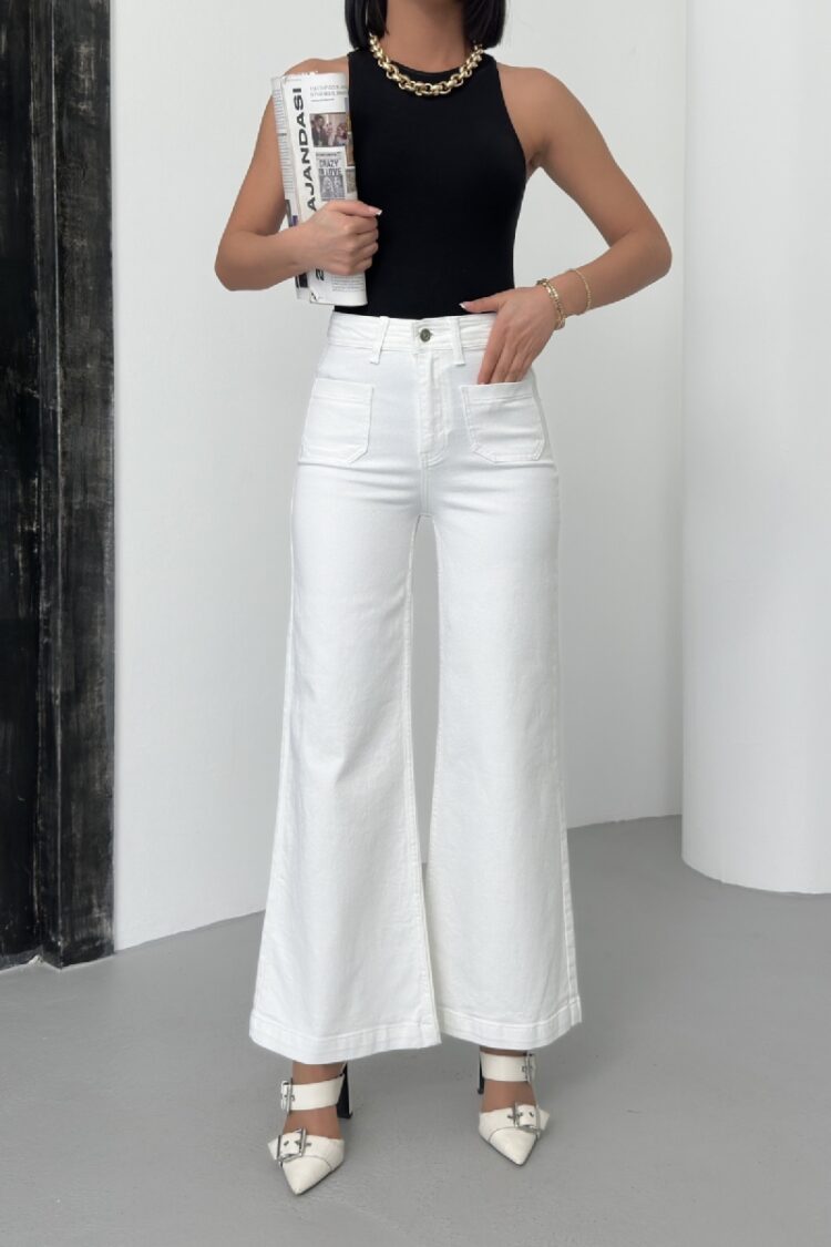 Front Pocket Detailed Jeans