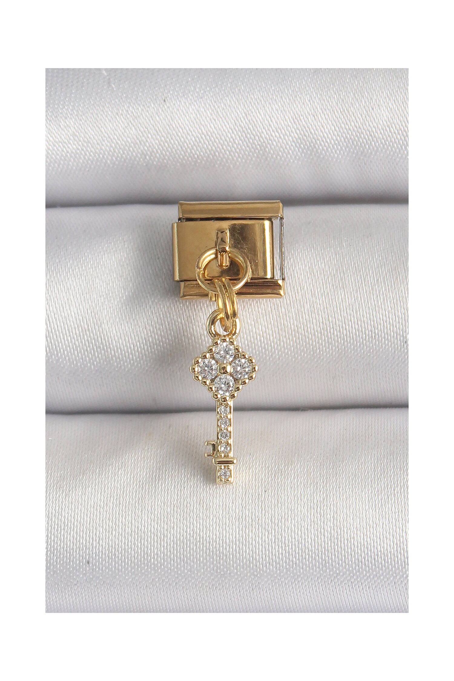 316l Steel Gold Color Rocking Zircon Stone Key Model Nomination Charm - Brand: Ebijuteri - Women's Clothing Wholesale - Globality Store