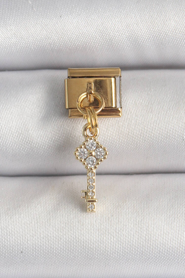 316l Steel Gold Color Rocking Zircon Stone Key Model Nomination Charm - Brand: Ebijuteri - Women's Clothing Wholesale - Globality Store