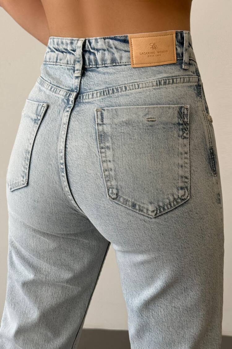 High Waist Front Pocket Stone Embroidery Detailed LightJeans
