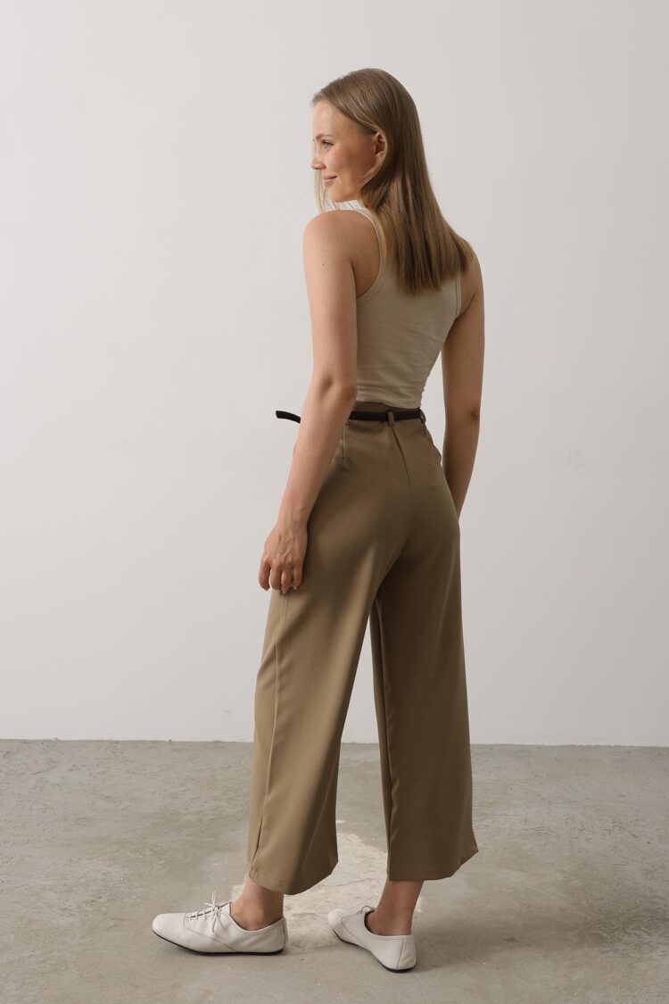 Belt Collar Detailed Pants