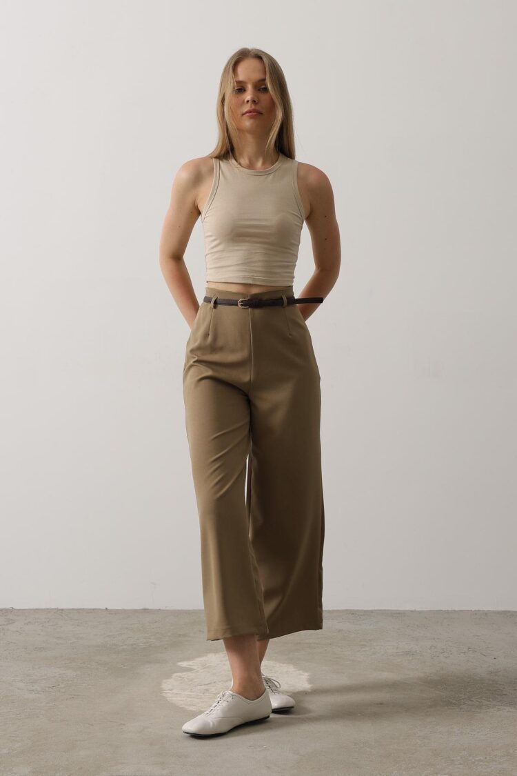 Belt Collar Detailed Pants