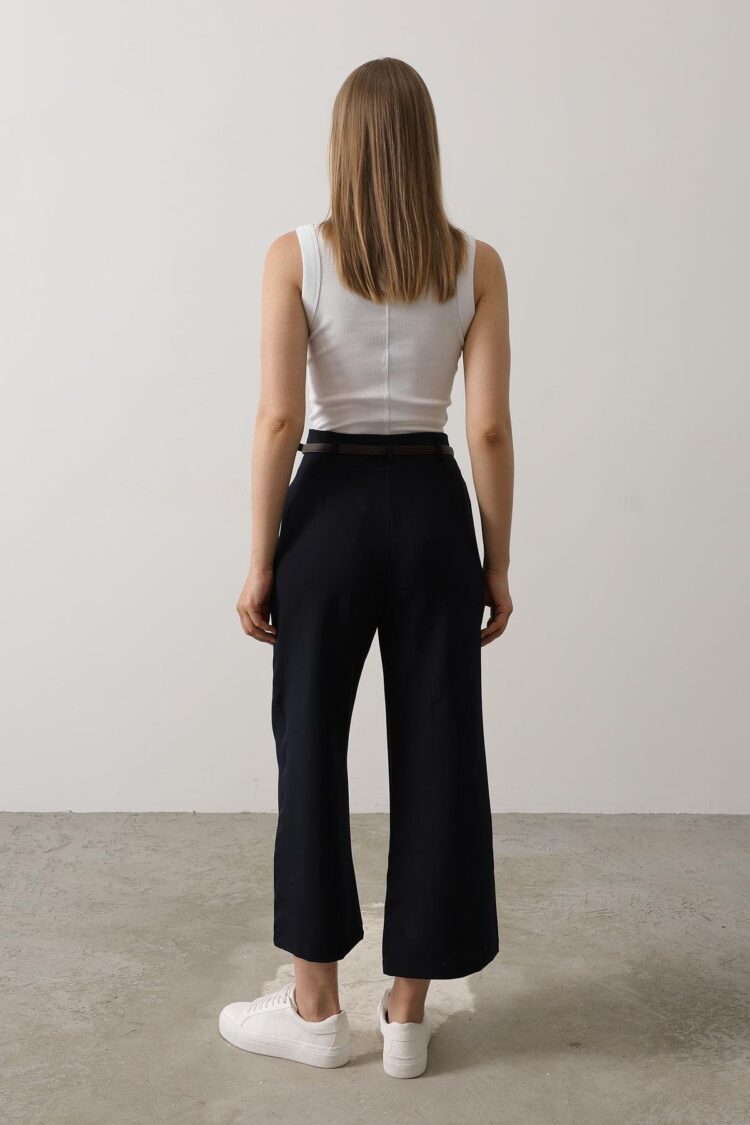 Belt Collar Detailed Pants